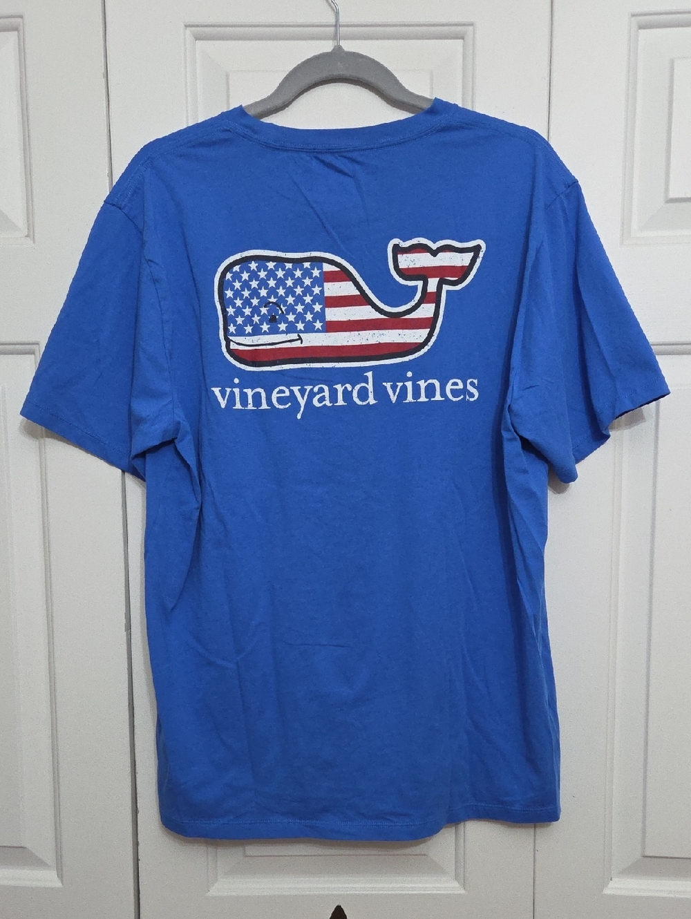 Vineyard Vines Men's Americana Flag Whale Graphic Short Sleeve Tee/ Large